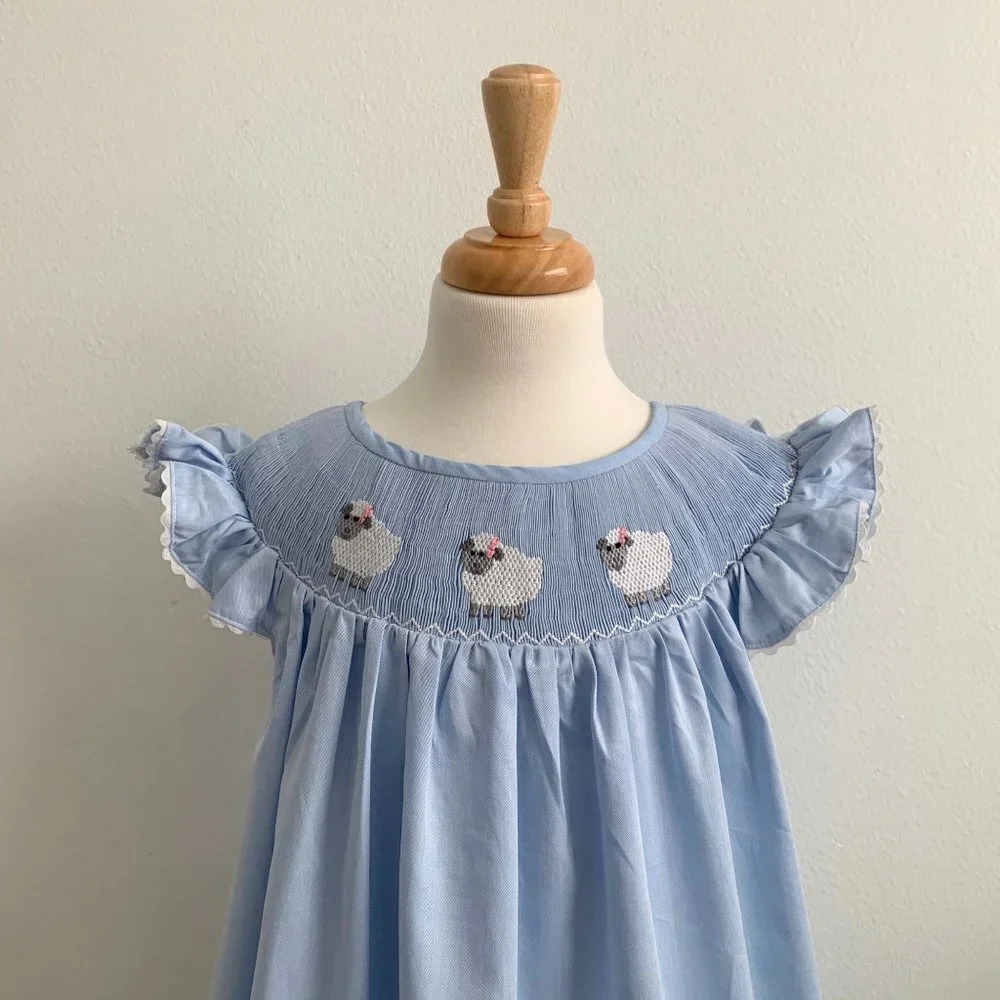 š NWT Pretty Girls Smocked Dress Embroidered Sheep Blue & White Boutique 5-6Y - Picture 4 of 9